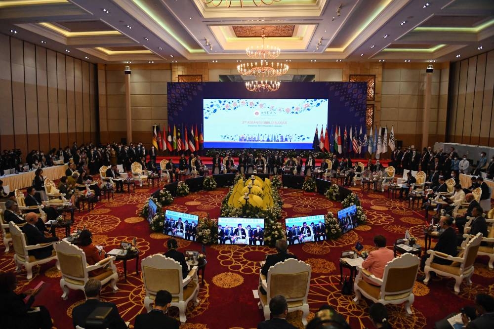 Us Se Asian Nations Strike New Strategic Partnership At Asean Summit