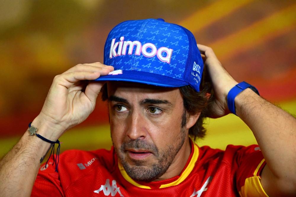 Alonso accuses Formula One directors of ‘incompetence’