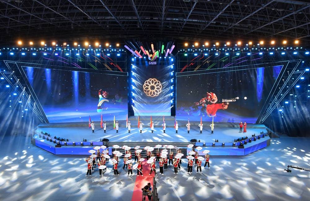 Hanoi SEA Games ends in colourful, vibrant, spectacular style