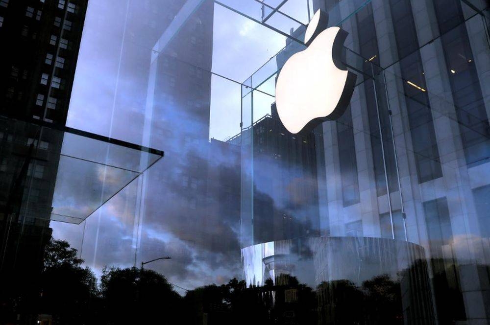 Report: Apple hikes pay budget for US workers