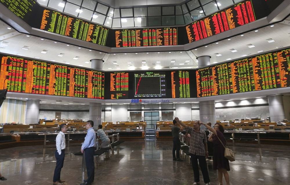 Bursa Malaysia extends gains to close higher