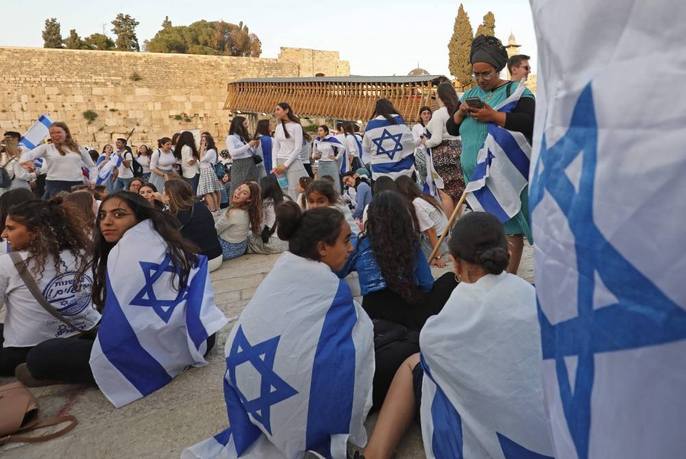 Israeli nationalists march through Jerusalem’s Old City