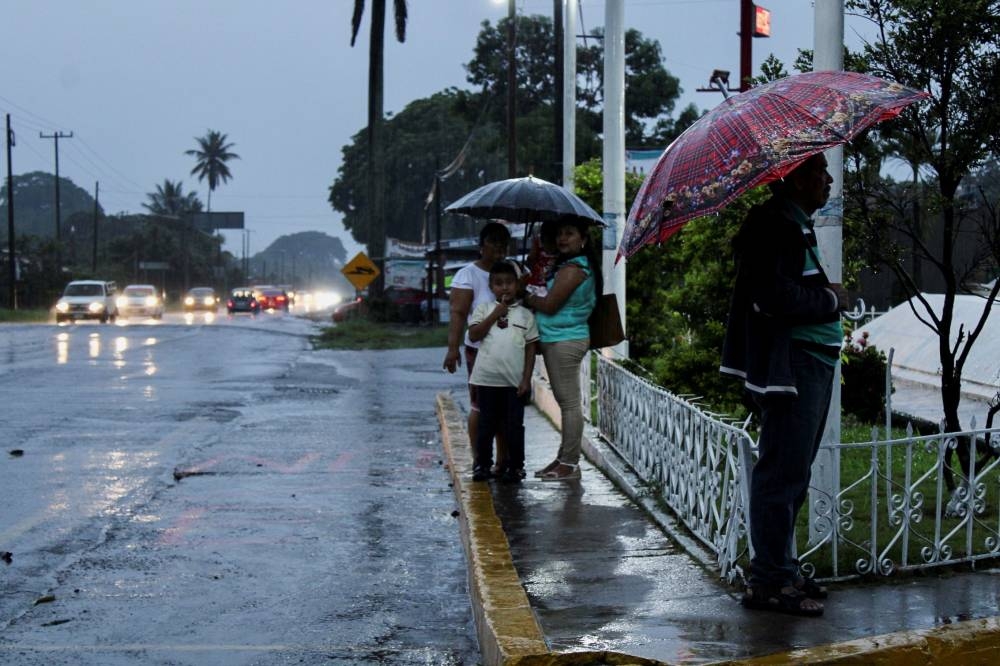 Hurricane Agatha strengthens en route toward southwest Mexico