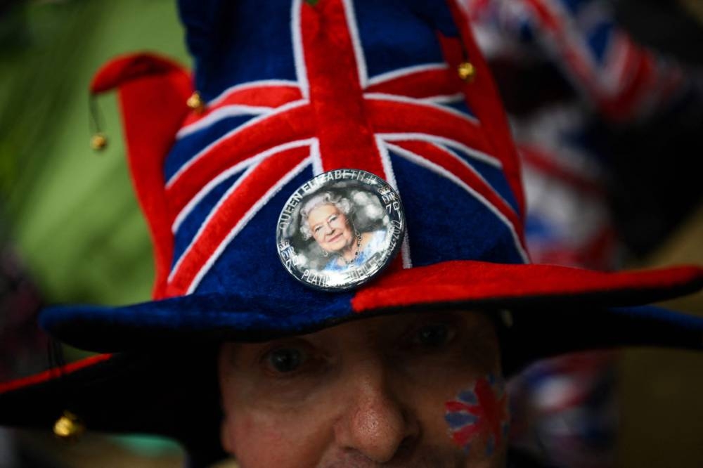 Jubilee boost then brake predicted for UK economy