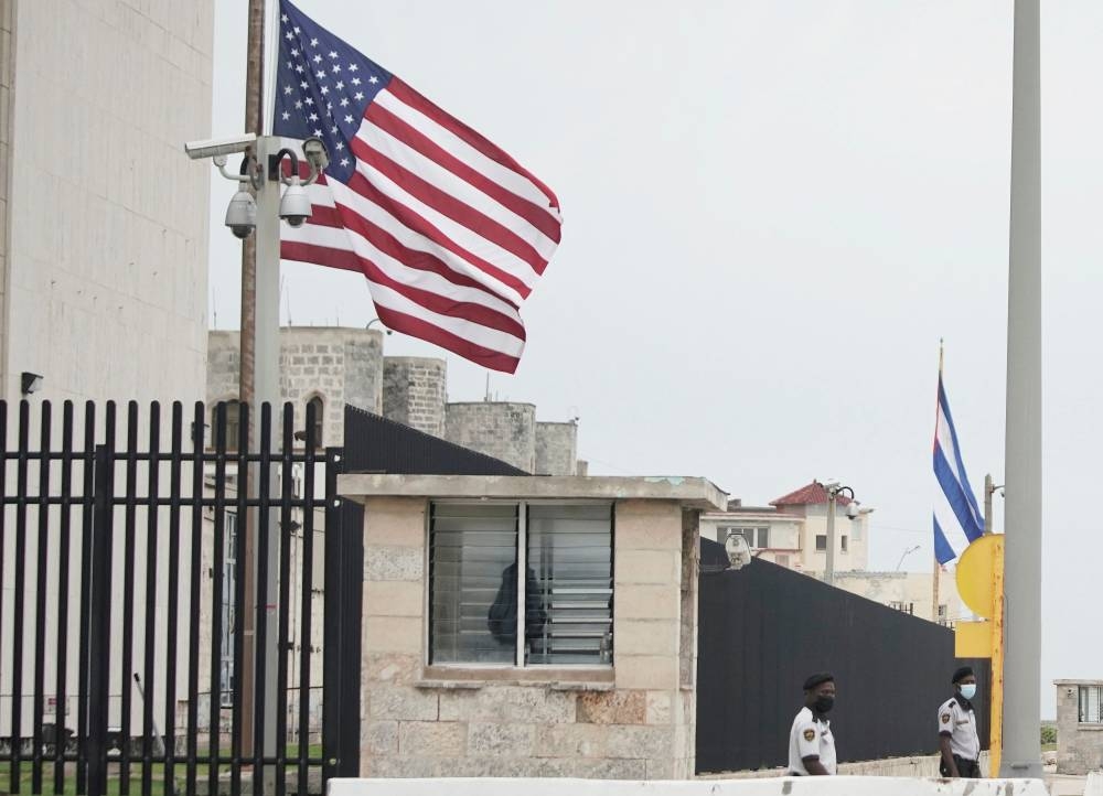 US lifts restrictions on air links to Cuba