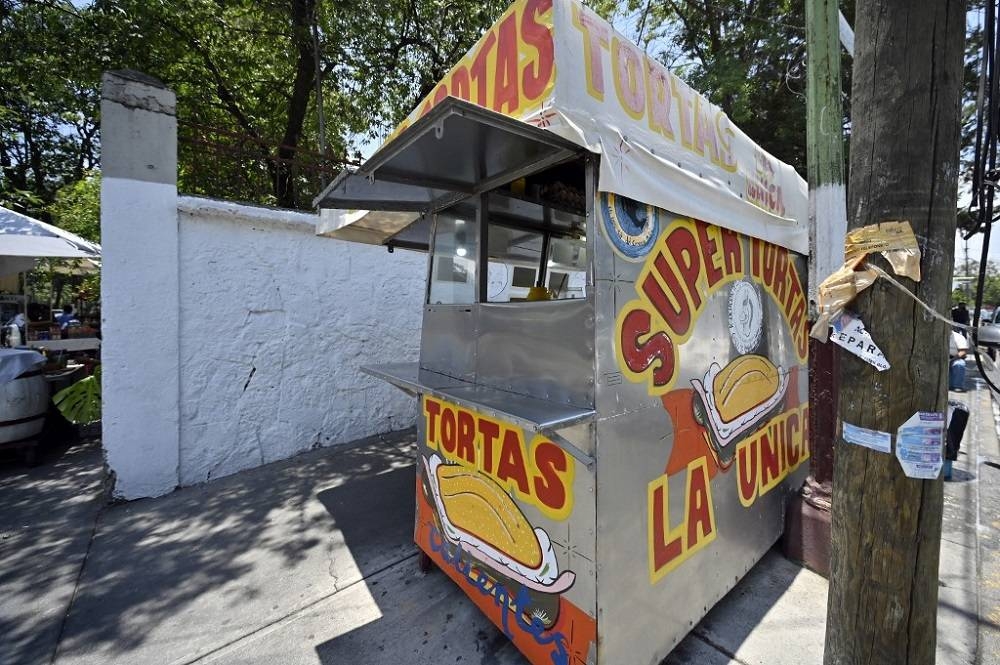 Order to remove Mexican street food signs leaves bitter taste