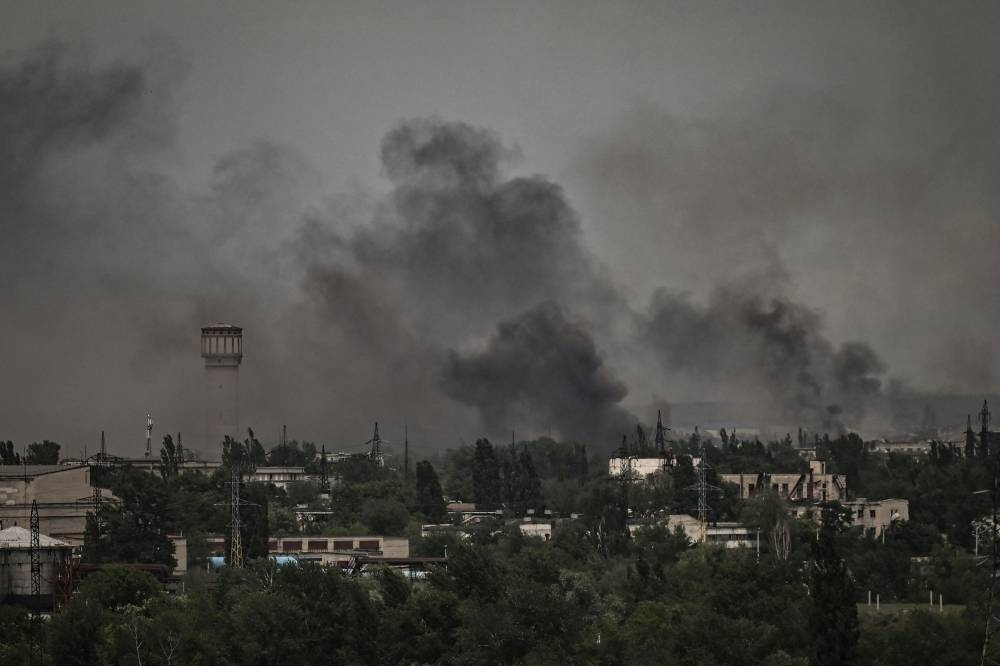 ‘Street fighting’ in Severodonetsk as explosions rock Kyiv