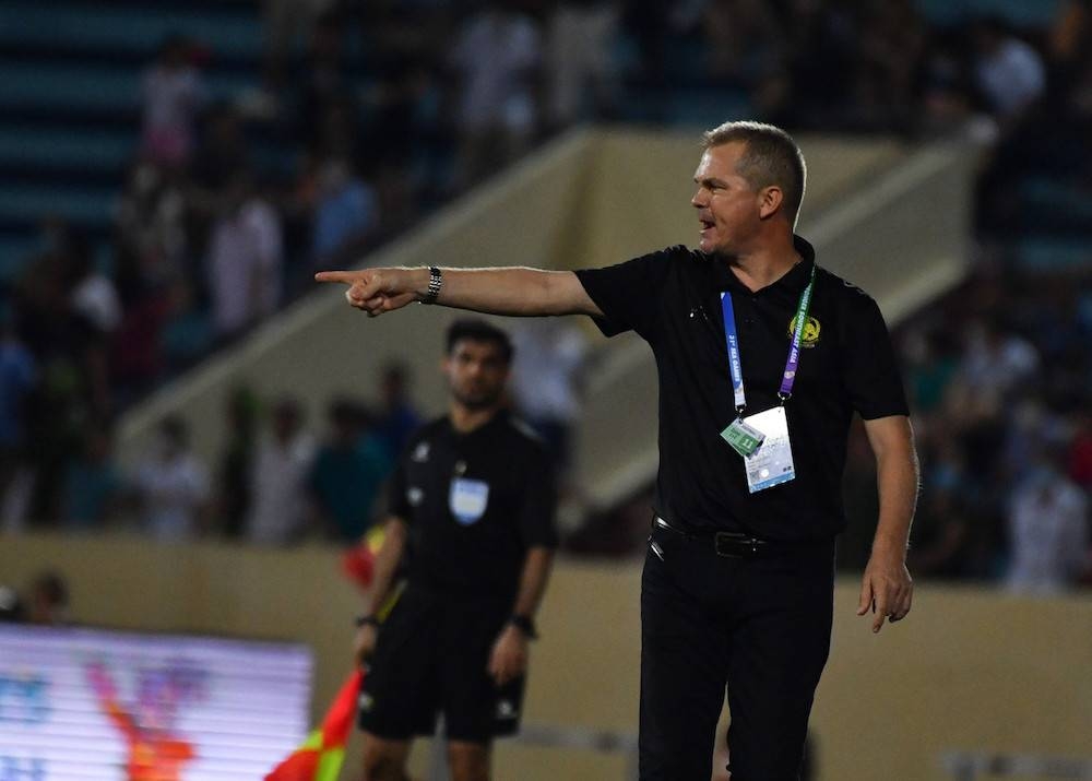 Brad Maloney’s boys still mounted the occasional foray up the field to breach Vietnam’s tight defence but a shot from outside the penalty box by Mohd Aiman Afif Md Afizul two minutes after ballooned above Vietnam’s goal instead. — Bernama pic