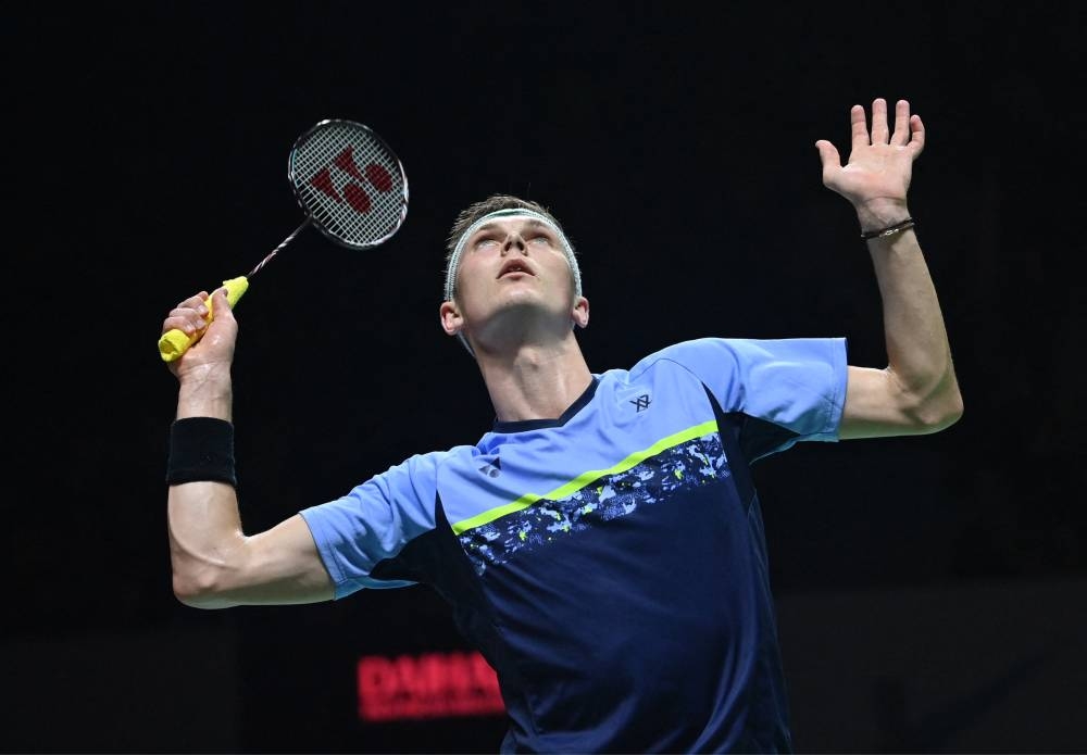 Badminton world No.1 Axelsen into Indonesia Masters final