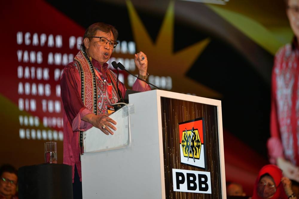 Don't question Sarawak on the use of English as official language, says state premier