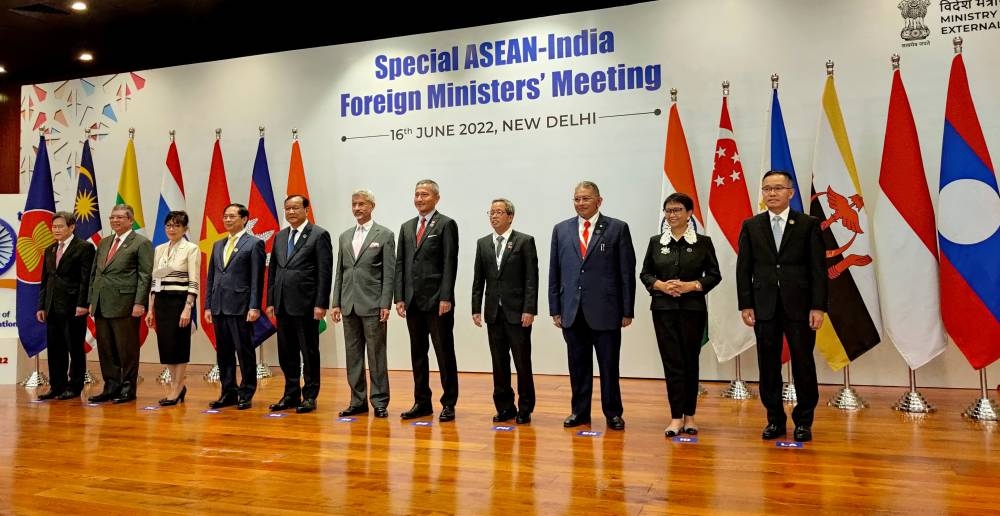 Malaysian Foreign Minister Datuk Seri Saifuddin Abdullah (2nd left) at the Asean-India Foreign Ministers' meeting in New Delhi June 16, 2022. — Bernama pic