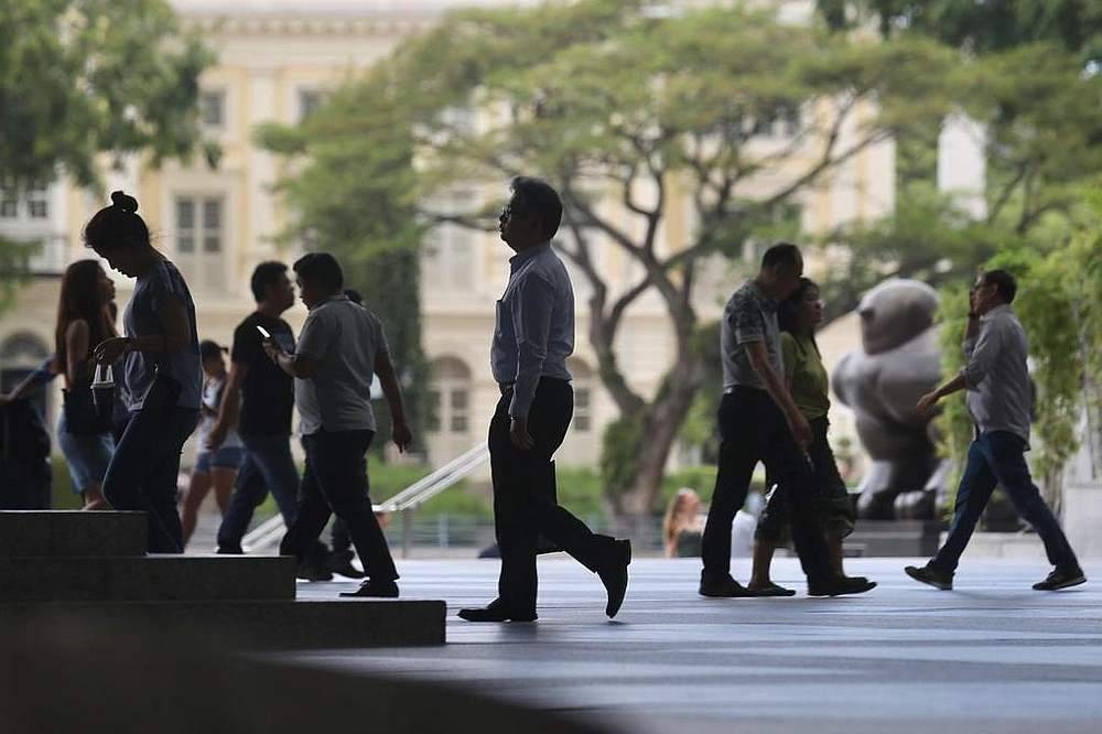 Singapore civil servants to receive 0.35-month mid-year bonus; junior officers to also get one-time payment of up to S$400