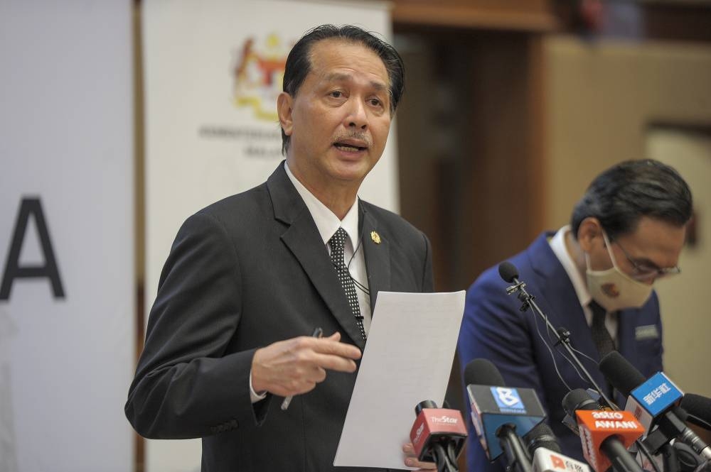 Health director-general Tan Sri Dr Noor Hisham Abdullah said Selangor logged the highest cases with 29,880 infections followed by Kuala Lumpur and Putrajaya (11,687), Perak (10,938), Johor (7,052) and Kelantan (6,532). — Picture by Shafwan Zaidon