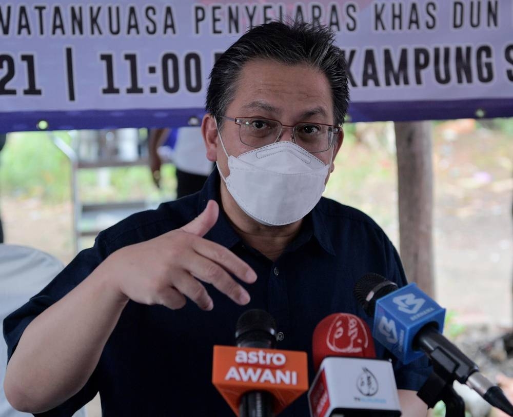 Nur Jazlan hits back at Umno detractors in Cabinet, questions their loyalty to party president