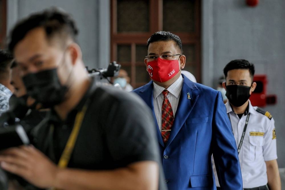 Umno man Datuk Lokman Noor Adam is pictured at the Kuala Lumpur High Court May 19, 2021. — Picture by Ahmad Zamzahuri