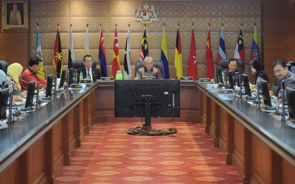 Communications and Multimedia Minister Tan Sri Annuar Musa chairing the inflation task force’s first meeting in Putrajaya, June 30, 2022. — Bernama pic