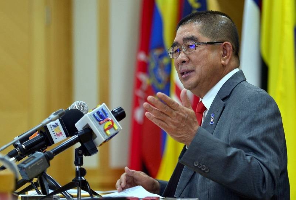 PBS president Datuk Seri Maximus Ongkili lashed out at the coalition, blaming one of its components for triggering the flood of illegal immigrants by giving out Malaysian identity cards in exchange for votes since the 1970s. ― Bernama pic