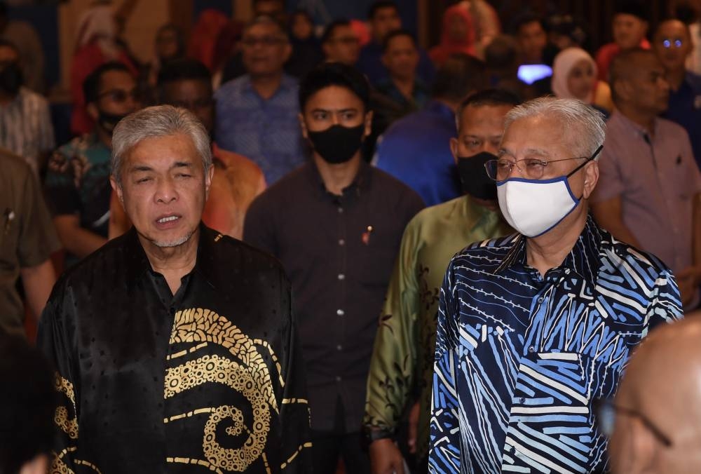 Prime Minister Datuk Seri Ismail Sabri Yaakob, who is also Umno vice-president, and BN chairman Datuk Seri Ahmad Zahid Hamidi at the Umno Building in Karamunsing, Sabah, July 1, 2022. — Bernama pic 