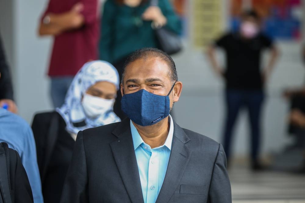 Datuk Seri Abdul Azeez Abdul Rahim claims using expletive words is 'worse' than sexis remarks. — Picture by Ahmad Zamzahuri