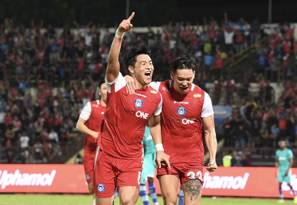 Sabah FC’s South Korean import player Park Tae-Su celebrates scoring a goal in the Super League match against Terengganu FC 2-1 in Kota Kinabalu, July 19, 2022. — Bernama pic 