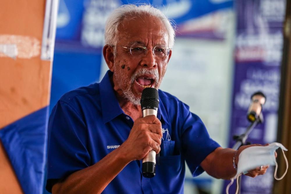 Tan Sri Shahrir Abdul Samad, 72, was initially charged in the Sessions Court. However, he applied for his case to be transferred to the High Court and on May 21 last year, the application was granted. — Picture by Hari Anggara