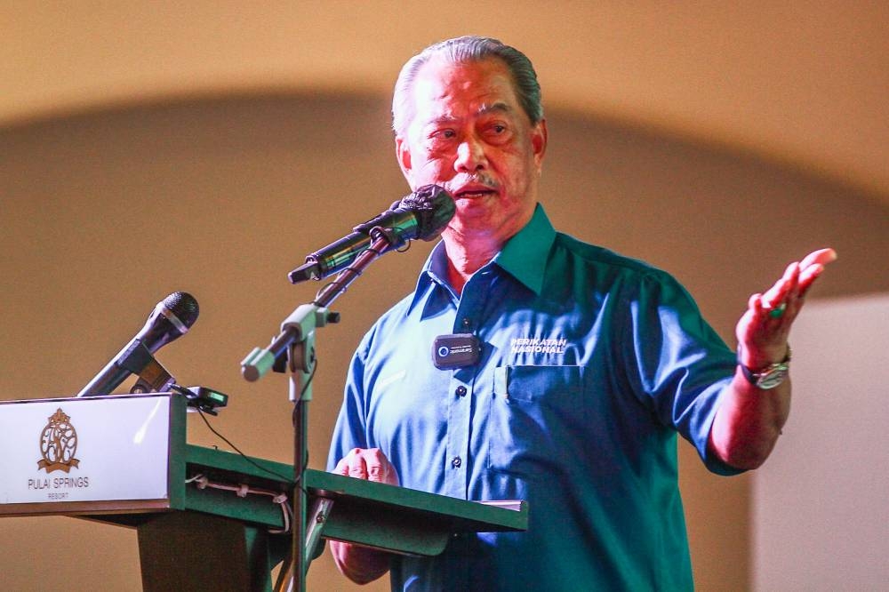 Tan Sri Muhyiddin Yassin giving a speech at the Dialogue with the National Rehabilitation Council (MPN) with Association Leaders and Chambers of Commerce in Pulai Springs Resort, Johor Bahru March 05, 2022. — Picture by Hari Anggara