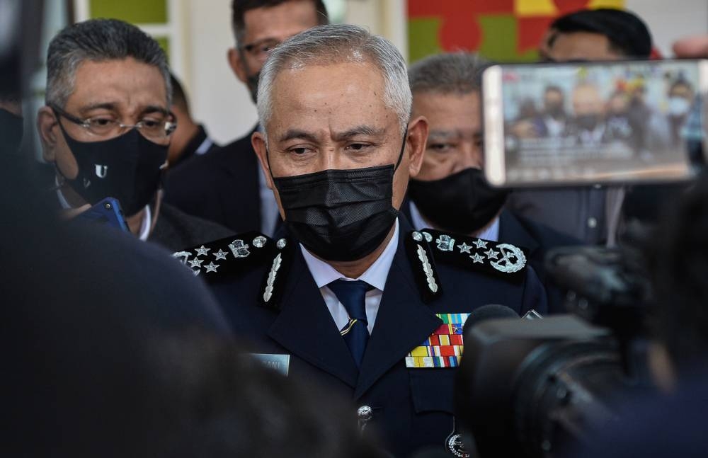 Inspector-General of Police Tan Sri Acryl Sani Abdullah Sani said said to face such threats, 3,475 General Operations Force (GOF) and 900 marine police personnel have been stationed in the east coast of Sabah. — Bernama pic