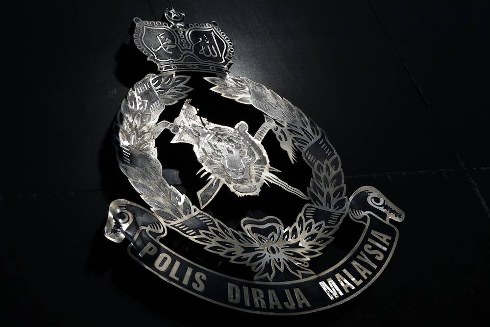 The office said it contacted the Sarawak Police Commissioner’s office to verify a media report claiming that the nine policemen were transferred to the two Borneo states. — Picture by Ahmad Zamzahuri