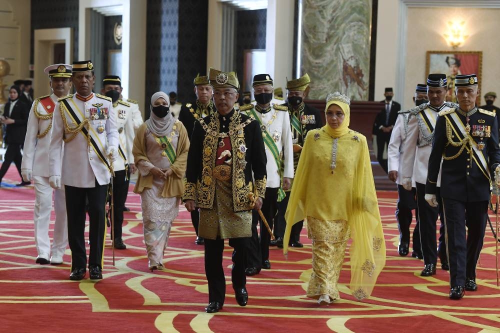 Yang di-Pertuan Agong Al-Sultan Abdullah Ri'ayatuddin Al-Mustafa Billah Shah and Raja Permaisuri Agong Tunku Hajah Azizah Aminah Maimunah Iskandariah are pictured at Istana Negara June 6, 2022. — Bernama pic