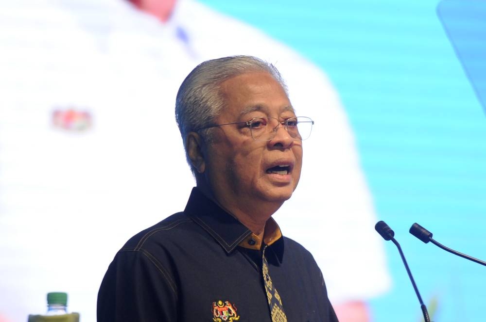 Prime Minister Datuk Seri Ismail Sabri delivers his speech during the launch of the Malaysia Agriculture, Horticulture & Agrotourism 2022 exhibition in Serdang August 6, 2022. — Picture by Shafwan Zaidon