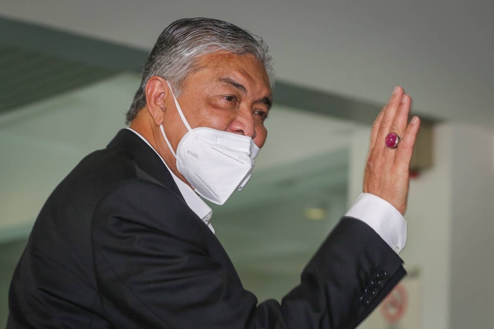 Datuk Seri Ahmad Zahid Hamidi arrives at the Shah Alam High Court August 10, 2022. — Picture by Yusof Mat Isa