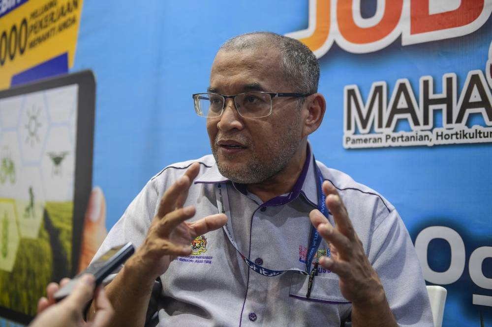 Director of the Capacity Development and Agricultural Training Division at the Ministry of Agriculture and Food Industry Hussin Mahmud during an interview about the the Agro Job Fair in conjunction with the Maha 2022 at the Malaysia Agricultural Expo Park (MAEPS), August 14, 2022. — Bernama pic 