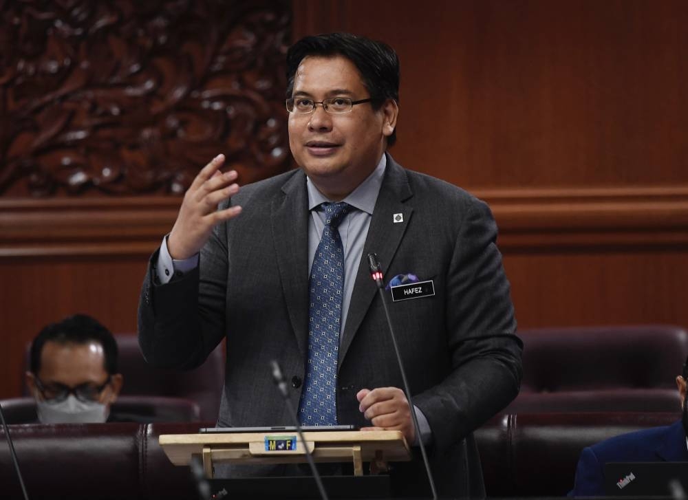 Deputy Finance Minister II Yamani Hafez Musa noted that the gross domestic product (GDP) had expanded 5 per cent in the first quarter, 8.9 per cent in the second quarter, and 6.9 per cent overall in the first half of the year. — Bernama pic