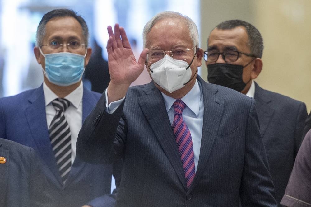 Datuk Seri Najib Razak arrives at the Palace of Justice in Putrajaya August 19, 2022. — Picture by Shafwan Zaidon