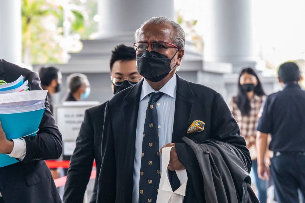 Lawyer Tan Sri Muhammad Shafee Abdullah is pictured at the Kuala Lumpur Court Complex August 26, 2022. — Picture by Firdaus Latif