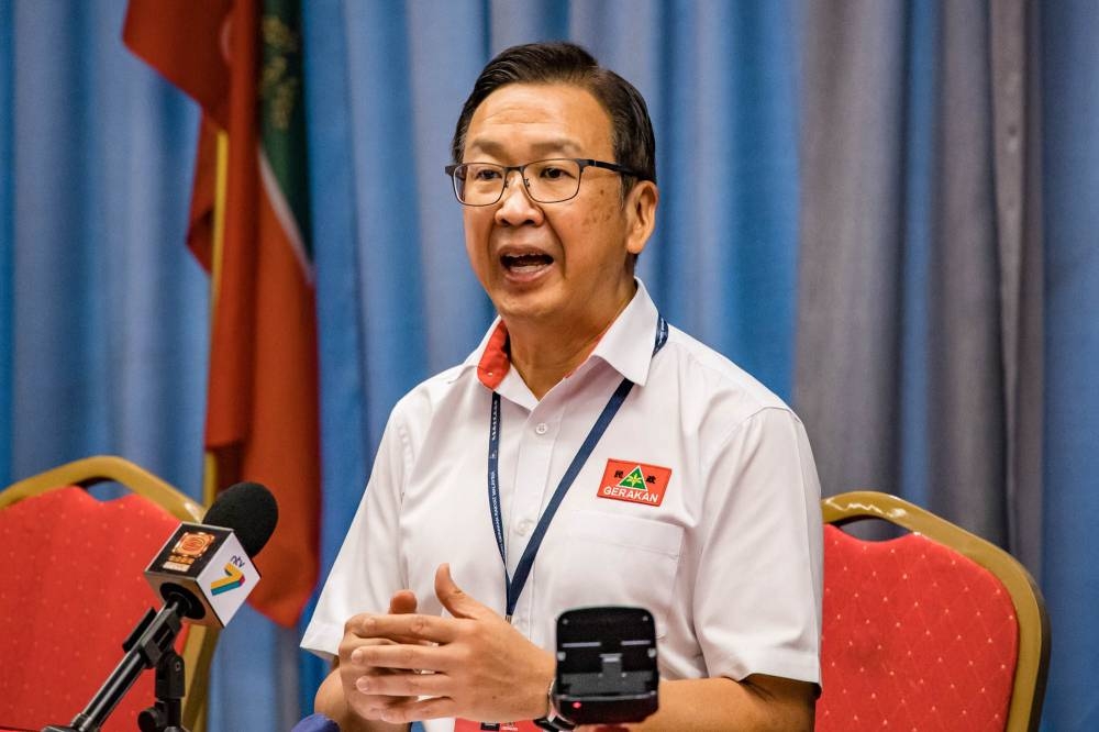 Gerakan President Datuk Dominic Lau Hoe Chai speaks during a press conference in Kuala Lumpur on December 4, 2021. — Picture by FIrdaus Latif 