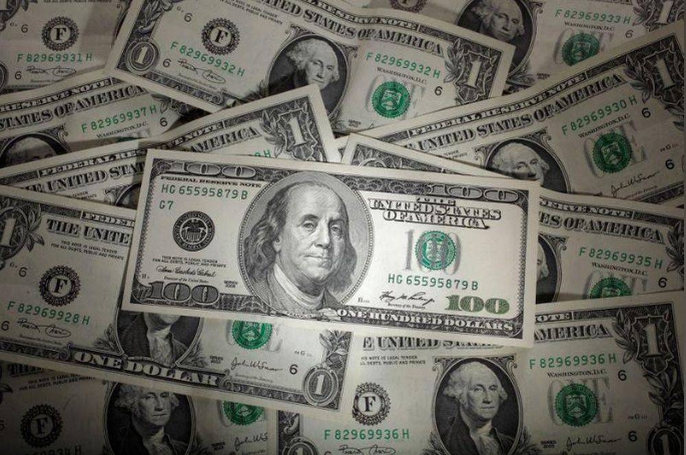 The US dollar index hovered at 108.71, just below a two-decade peak of 109.48 made on Monday, with the dollar having gained on sterling, the Aussie and the kiwi overnight. ― Reuters pic