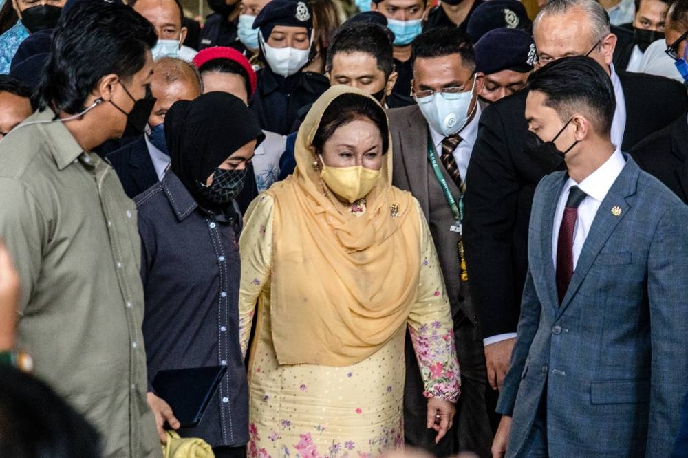 Datin Seri Rosmah Mansor leaves after the verdict hearing at Kuala Lumpur High Court, Kuala Lumpur, September 1, 2022. — Picture by Firdaus Latif