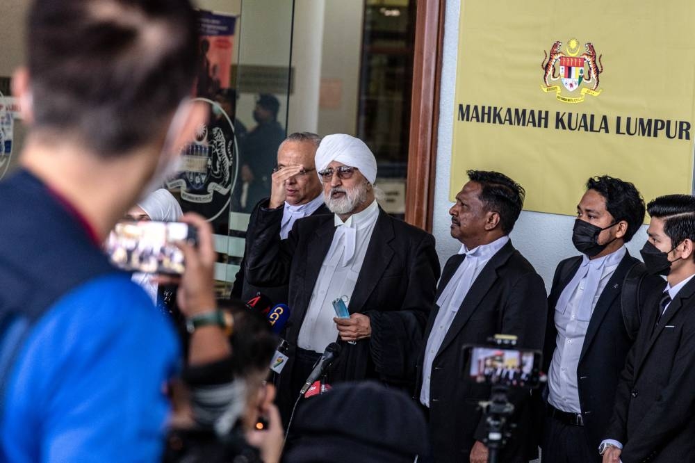 Datuk Jagjit Singh speaks to reporters at the Kuala Lumpur High Court in Kuala Lumpur, September 1, 2022. — Picture by Firdaus Latif