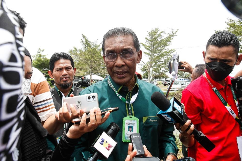 PAS secretary-general Datuk Seri Takiyuddin Hassan speaks to the press on the second day of the 68th PAS Annual Congress (Muktamar PAS) at the Kedah PAS Complex, Kota Sarang Semut September 4, 2022. — Picture by Sayuti Zainudin