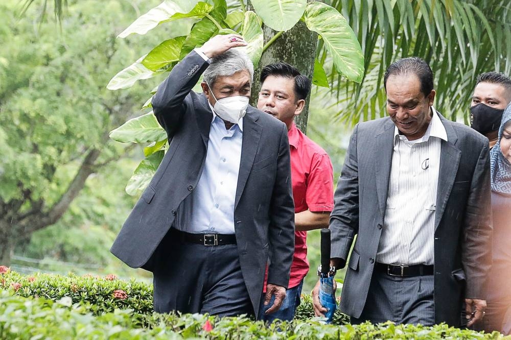 Former deputy prime Minister Datuk Seri Ahmad Zahid Hamidi arrives at the Shah Alam High Court September 7, 2022. — Picture by Sayuti Zainudin