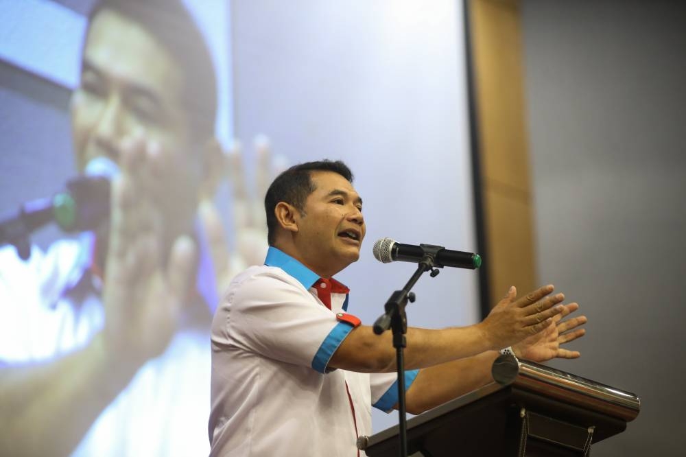 PKR deputy president Rafizi Ramli launches PKR's GE15 CISTA app at the International Youth Centre in Cheras September 18, 2022. — Picture by Ahmad Zamzahuri