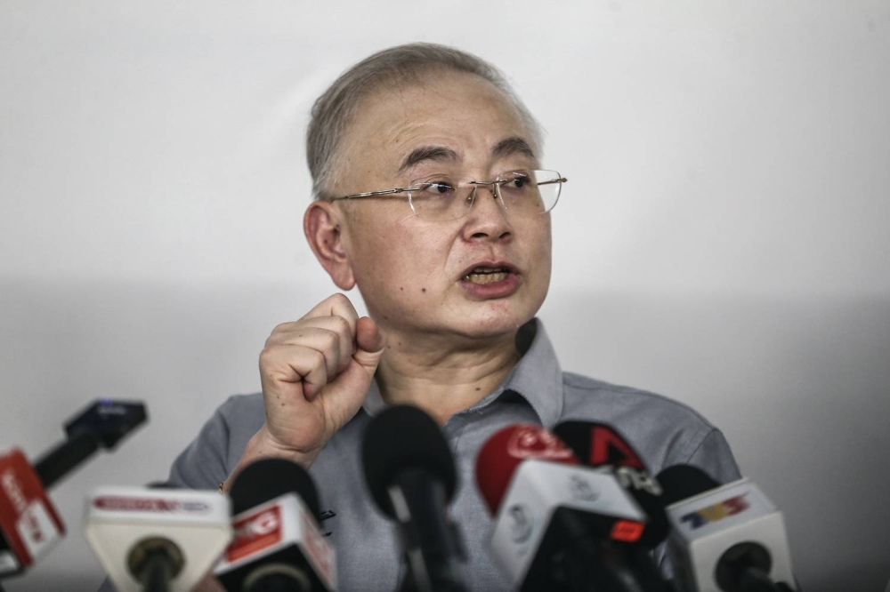 Transport Minister Datuk Seri Wee Ka Siong speaks to the media after the launches of MRT Putrajaya Line Phase 1 at Kampung Batu MRT Station June 16, 2022. — Picture by Hari Anggara