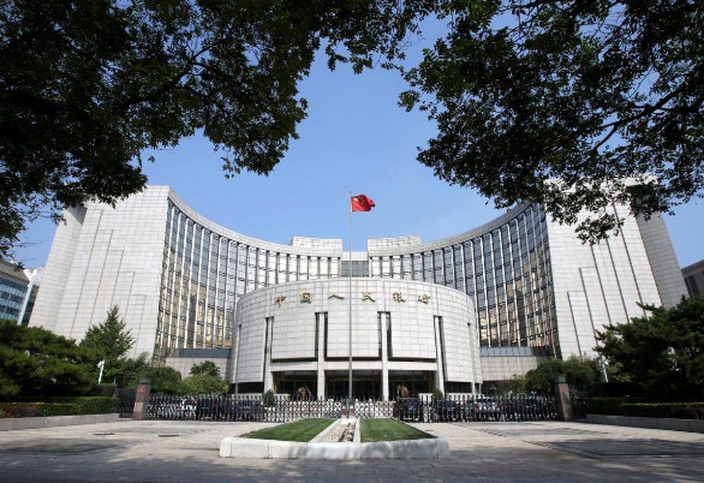 China’s central bank went its own way and cut a repo rate by 10 basis points to support its ailing economy, leaving blue chips up 0.3 per cent. — Reuters pic