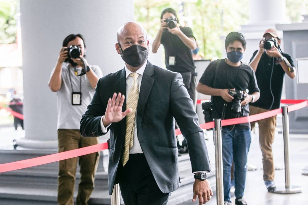 Former 1MDB chief executive Arul Kanda Kandasamy and former Treasury secretary-general Tan Sri Mohd Irwan Serigar Abdullah were sued by 1MDB in May last year. — Picture by Hari Anggara