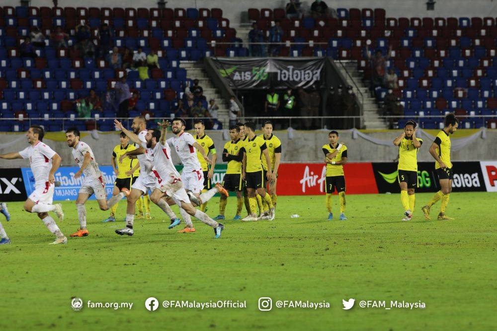 Tajikistan players celebrate after beating Malaysia on penalties in the Thailand King’s Cup at the 700th Anniversary of Chiang Mai Stadium September 25, 2022. — Picture via Facebook