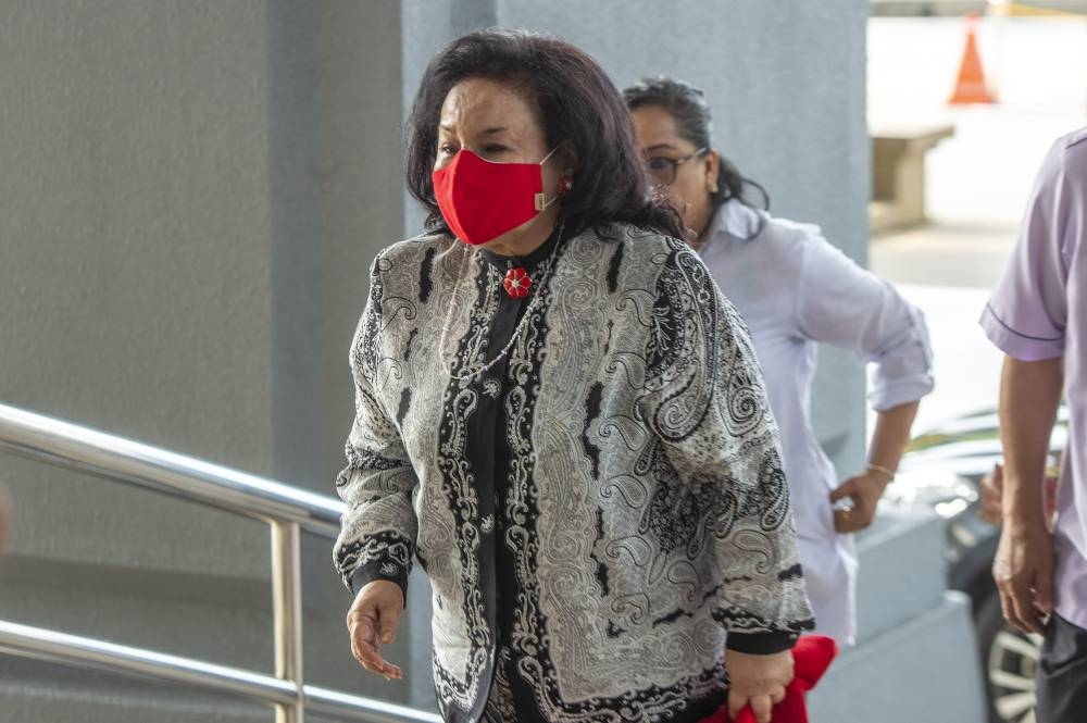 Datin Seri Rosmah Mansor arrives at the Kuala Lumpur High Court October 13, 2022. — Picture by Shafwan Zaidon