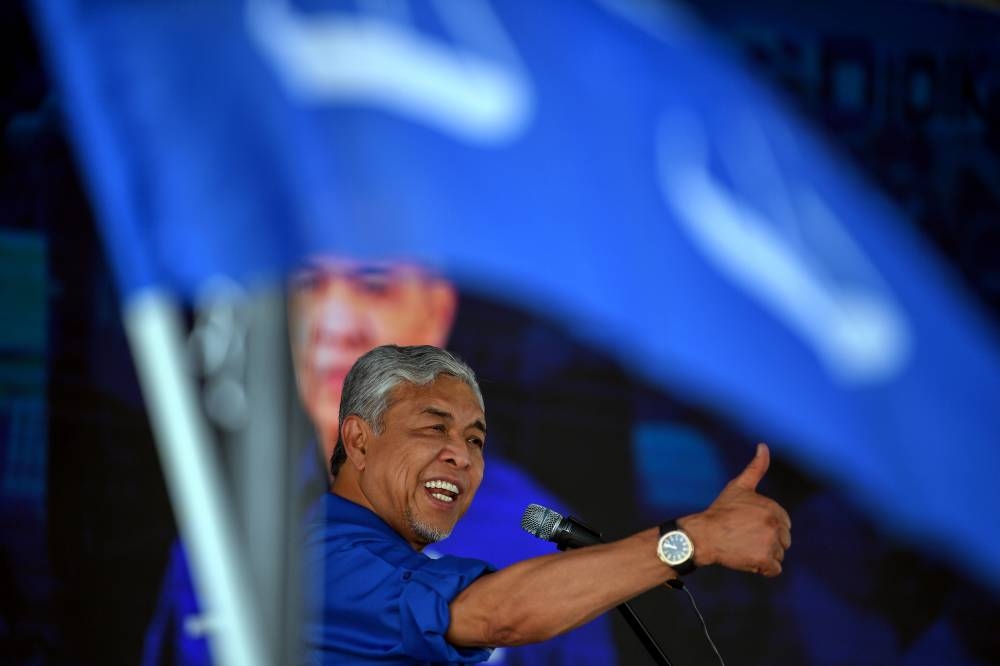 BN chairman chairman Datuk Seri Ahmad Zahid Hamidi at the Kedah leg of BN’s ‘Solidarity, Stability and Prosperity’ programme at Dataran Serdang, October 19, 2022. — Bernama pic 