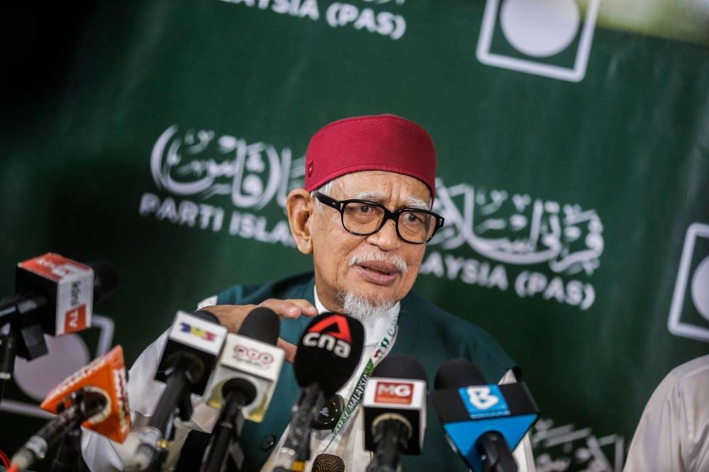 Abdul Hadi said PAS could make inroads in Pahang and Perlis in GE15. — Picture by Sayuti Zainudin