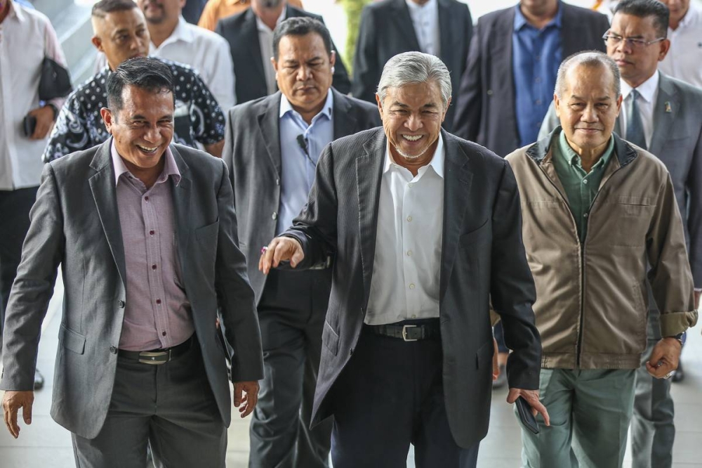 ‘It’s a lie’: Zahid on claim BN candidates must sign letters to back ...